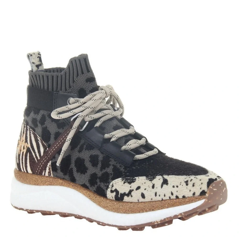 NIB OTBT Hybrid High Top Sneakers, fun, funky + comfy animal print unique design - Picture 4 of 7